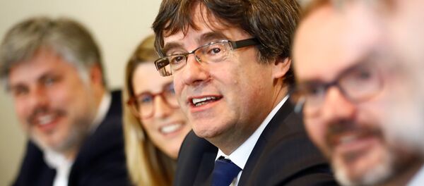 Carles Puigdemont, expresidente de Cataluña Carles Puigdemont, expresidente de Cataluña - Sputnik Mundo