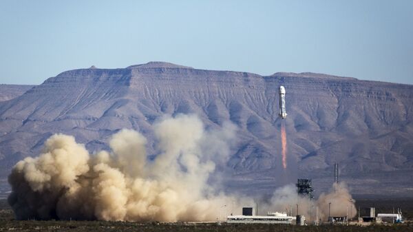 Un ensayo del cohete de la empresa espacial privada Blue Origin (archivo) - Sputnik Mundo