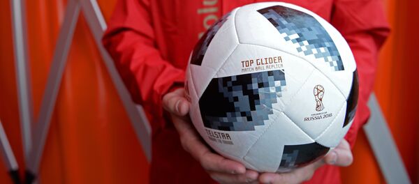 La pelota de la Copa Mundial de Fútbol FIFA 2018 - Sputnik Mundo