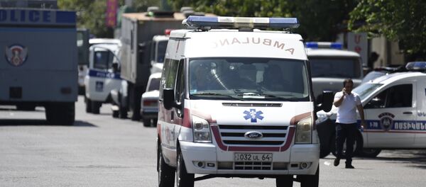 Ambulancia en Ereván, Armenia (archivo) - Sputnik Mundo
