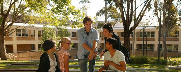 Jóvenes (imagen referencial) - Sputnik Mundo