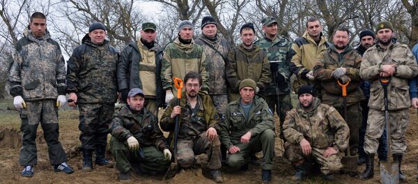 Grupo de búsqueda de los restos de los combatientes soviéticos que murieron durante la Gran Guerra Patria (archivo) - Sputnik Mundo