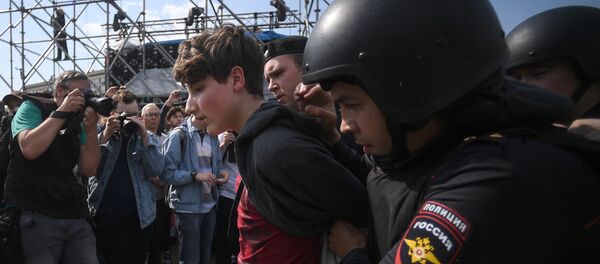 Manifestación de protesta en el centro de Moscú - Sputnik Mundo