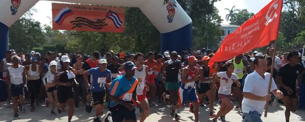 Corredores rusos y cubanos en Carrera de la Amistad - Sputnik Mundo
