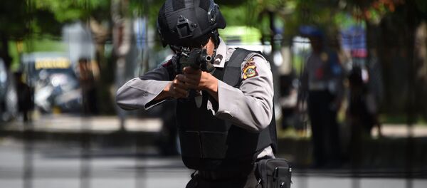 Policía de Indonesia (imagen referencial) Policía de Indonesia (imagen referencial) - Sputnik Mundo