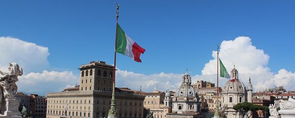 La bandera de Italia en Roma - Sputnik Mundo