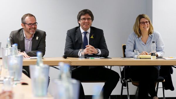 Carles Puigdemont, expresidente de Cataluña - Sputnik Mundo