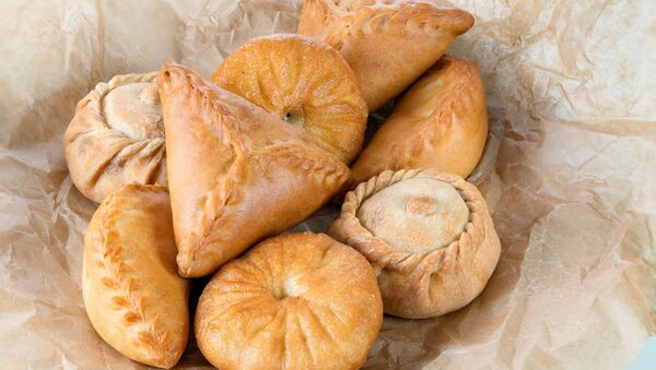 Repostería típica: peremiach, echpochmak, eleshi - Sputnik Mundo
