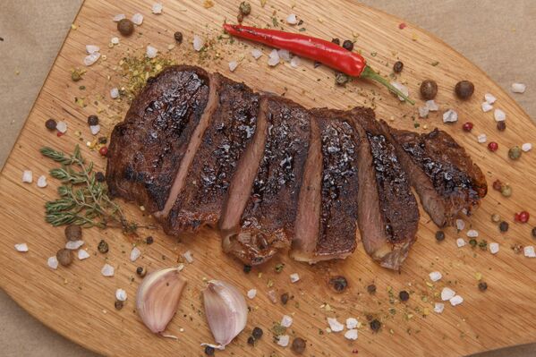 Plato de carne - Sputnik Mundo