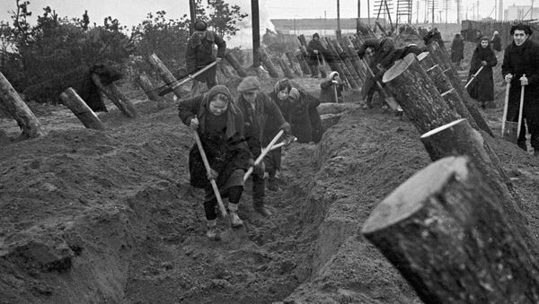 Sacrificio de juventud: cómo ayudó la retaguardia de la URSS a derrotar a los nazis - Sputnik Mundo