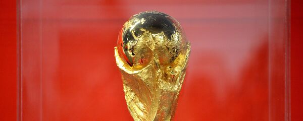 El trofeo del Mundial de fútbol (archivo) - Sputnik Mundo