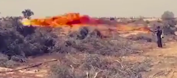 Lanzallamas soviéticos ayudan a las fuerzas egipcias contra Estado Islámico Lanzallamas soviéticos ayudan a las fuerzas egipcias contra Estado Islámico - Sputnik Mundo