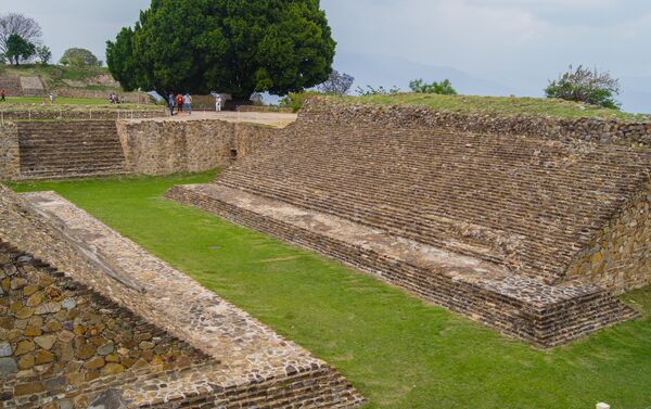 Juego de pelota en Monte Albán, México - Sputnik Mundo