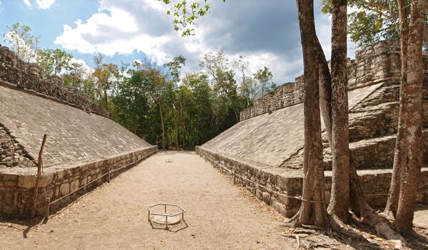 Juego de pelota en Cobá, México - Sputnik Mundo