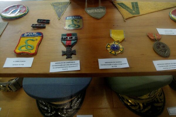 Centro de Documentación de la II Guerra Mundial. Medalla de Guerra, condecoración a todos los integrantes de la Fuerza Expedicionaria brasileña, Medalla Sangre de Brasil, condecoración a los heridos o muertos en la Segunda Guerra Mundial. - Sputnik Mundo