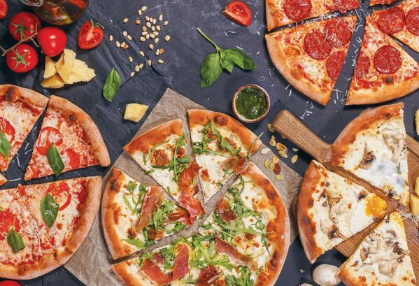 Pizza en el restaurante Donna Olivia - Sputnik Mundo