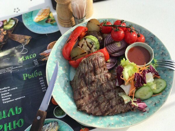 Un plato en el restaurante Donna Olivia - Sputnik Mundo