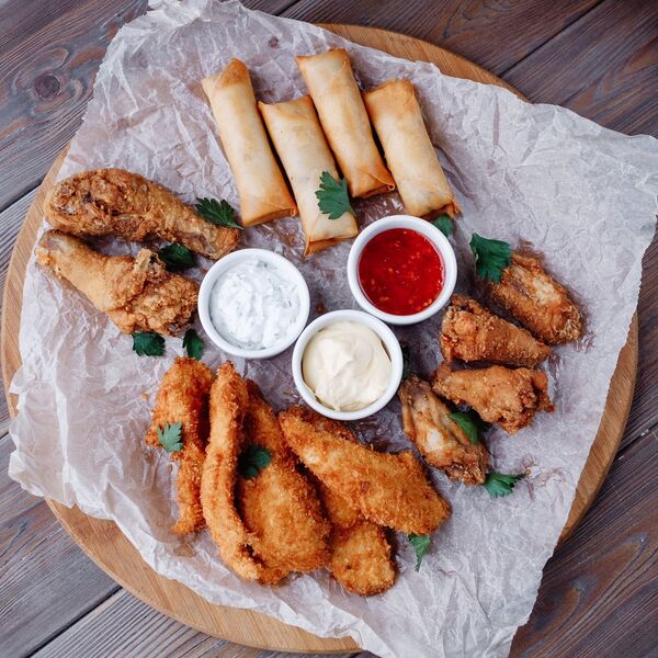 Plato de pollo en el bar FIDEL - Sputnik Mundo