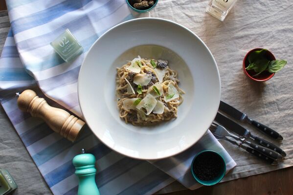 La tradicional pasta italiana en el restaurante Mukka - Sputnik Mundo