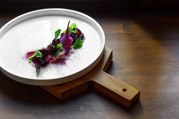 Un plato de autor en el restaurante Mukka - Sputnik Mundo