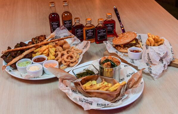 Platos del restaurante Tres ciervos - Sputnik Mundo