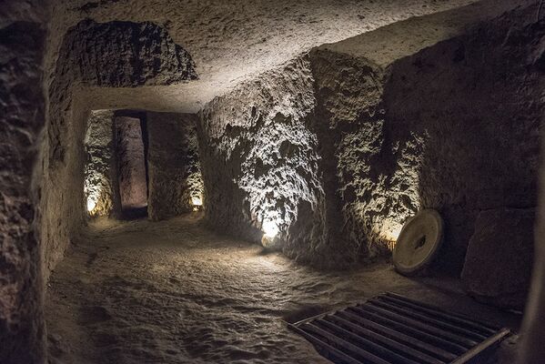 La antigua localidad de Ouyi en la provincia iraní de Isfahán - Sputnik Mundo