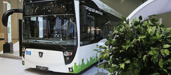 El autobús eléctrico KAMAZ-6282 en una feria automotriz en Moscú (archivo) - Sputnik Mundo