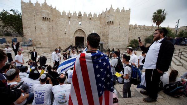 Bandera de EEUU en Jerusalén - Sputnik Mundo