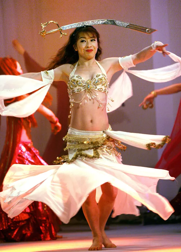 Gracia y plasticidad: así es la danza del vientre en distintos países del mundo Gracia y plasticidad: así es la danza del vientre en distintos países del mundo - Sputnik Mundo