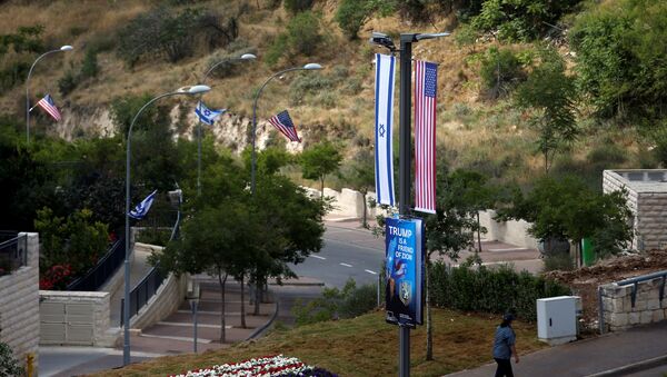 Banderas de Israel y EEUU en Jerusalén - Sputnik Mundo