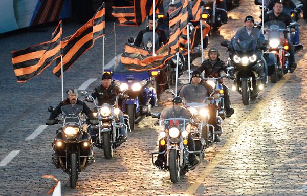 Los motociclistas del club Lobos de la Noche Los motociclistas del club Lobos de la Noche - Sputnik Mundo