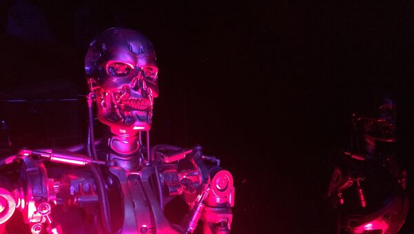 Un robot-terminator, imagen referencial - Sputnik Mundo