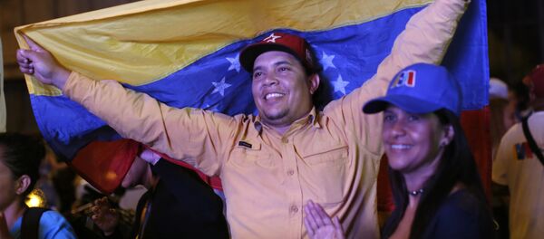 Seguidores de Nicolás Maduro en Caracas, Venezuela - Sputnik Mundo