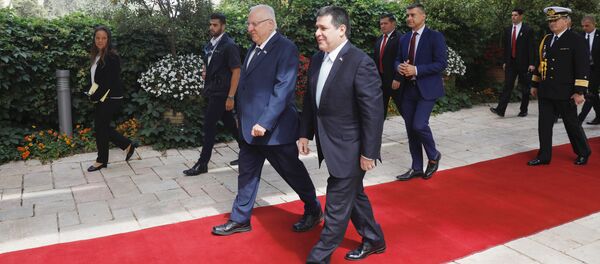 El presidente de Israel, Reuven Rivlin, y el presidente de Paraguay, Horacio Cartes, antes de la inauguración de la Embajada paraguaya en Jerusalén - Sputnik Mundo