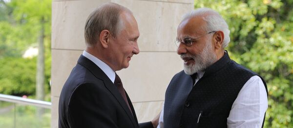 Presidente de Rusia, Vladímir Putin, y primer ministro indio, Narendra Modi - Sputnik Mundo
