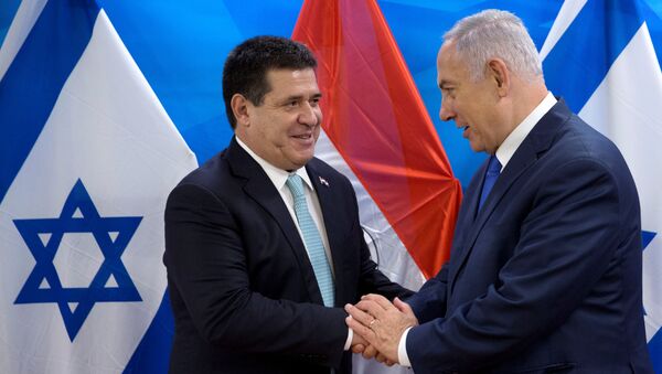 El presidente de Paraguay, Horacio Cartes y el primer ministro israelí, Benjamín Netanyahu El presidente de Paraguay, Horacio Cartes y el primer ministro israelí, Benjamín Netanyahu - Sputnik Mundo