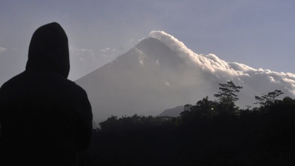 Monte Merapi en Indonesia - Sputnik Mundo