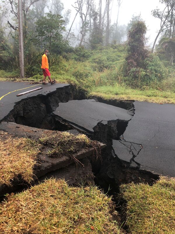 Naturaleza desencadenada: la espectacular erupción del volcán hawaiano Kilauea - Sputnik Mundo