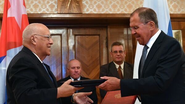El ministro de Economía y Planificación de Cuba, Ricardo Cabrisas, y el canciller ruso, Serguéi Lavrov - Sputnik Mundo