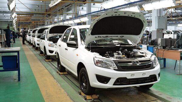 Fabricación de automóviles Lada Granta - Sputnik Mundo