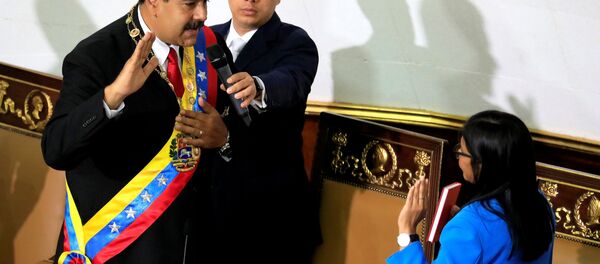 Ceremonia de juramento de Nicolás Maduro ante la Asamblea Nacional Constituyente Ceremonia de juramento de Nicolás Maduro ante la Asamblea Nacional Constituyente - Sputnik Mundo