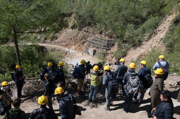 El desmantelamiento del polígono nuclear norcoreano de Punggye-ri - Sputnik Mundo