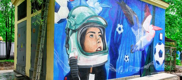 Cacatúas y fútbol espacial: descubre los grafitis más creativos, dedicados al Mundial de Rusia 2018 Cacatúas y fútbol espacial: descubre los grafitis más creativos, dedicados al Mundial de Rusia 2018 - Sputnik Mundo