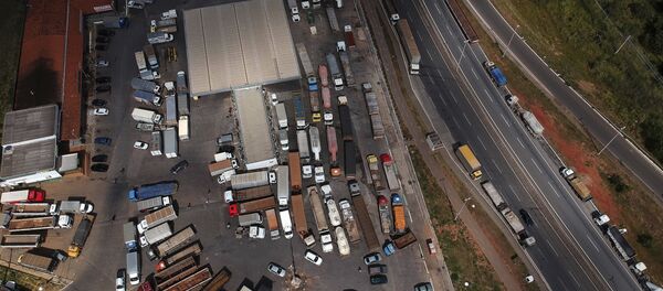 La huelga de camioneros de Brasil La huelga de camioneros de Brasil - Sputnik Mundo
