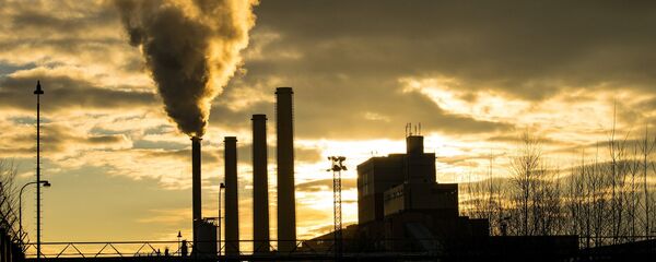 Chimenea de una fábrica (imagen referencial) - Sputnik Mundo