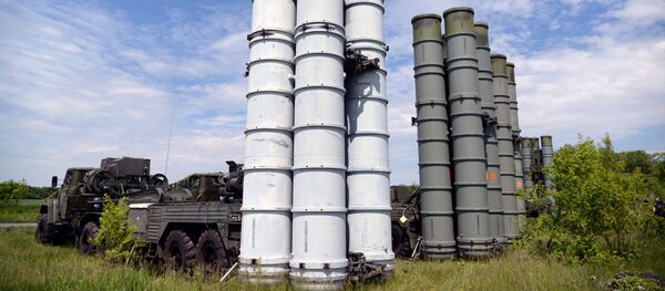 Los sistemas de defensa antiaérea rusos S-300 (imagen referencial) Los sistemas de defensa antiaérea rusos S-300 (imagen referencial) - Sputnik Mundo