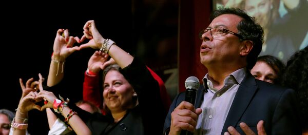 Gustavo Petro, candidato presidencial colombiano - Sputnik Mundo