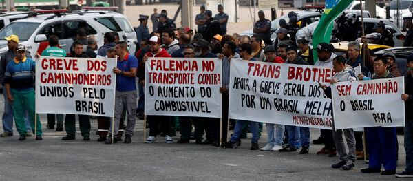 Huelga de camioneros en Brasil Huelga de camioneros en Brasil - Sputnik Mundo