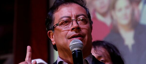 Gustavo Petro, candidato presidencial colombiano - Sputnik Mundo