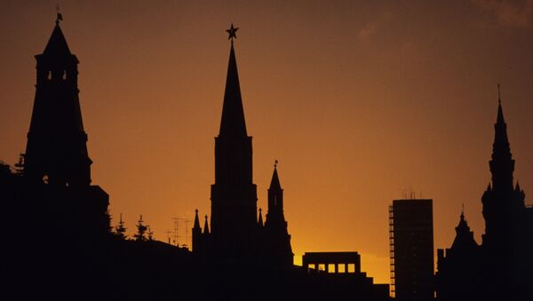 La Plaza Roja bañada por la luz de una puesta del sol - Sputnik Mundo